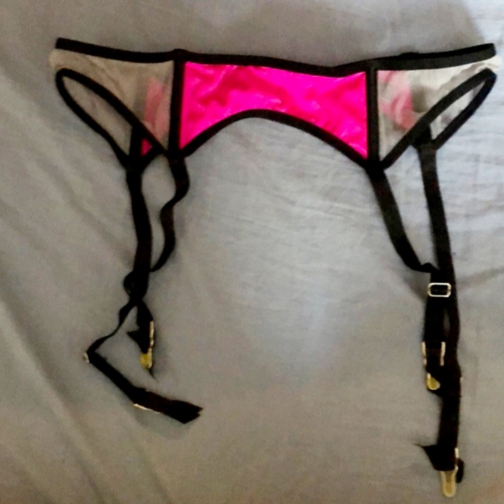 Victoria’s Secret Garter Belt